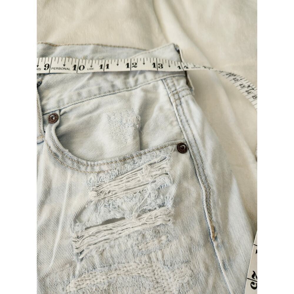 American Eagle Distressed 90's Boyfriend Shorts sz 4 Light Wash cowgirl rodeo - Picture 8 of 10
